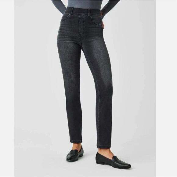 Spanx Ankle Straight Leg Pull-On Jeans - Picture 1 of 9